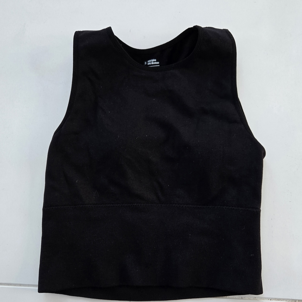 Women's Black leggings and cropped shirt size small - Picture 7 of 11